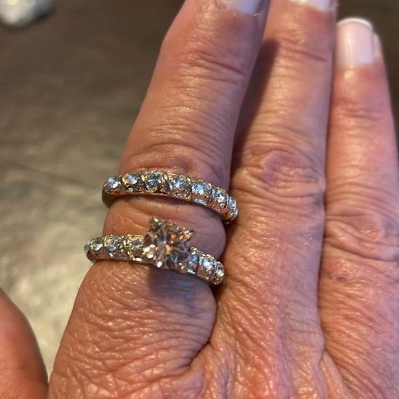 Three fashion rings - Picture 3 of 6